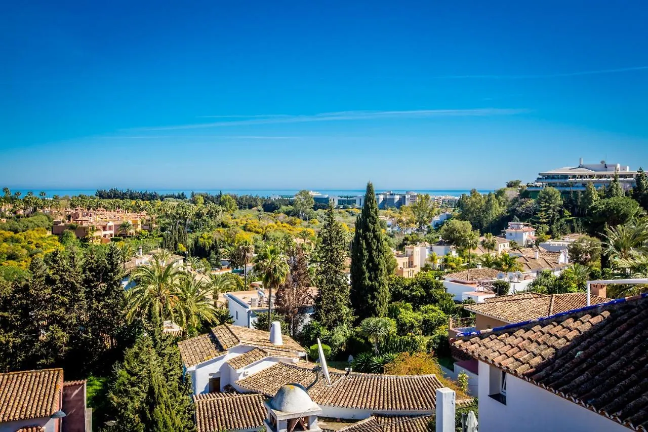 4 Bedroom Holiday Penthouse Near Puerto Banus, In Nueva Andalucia マルベーリャ 0*,  スペイン