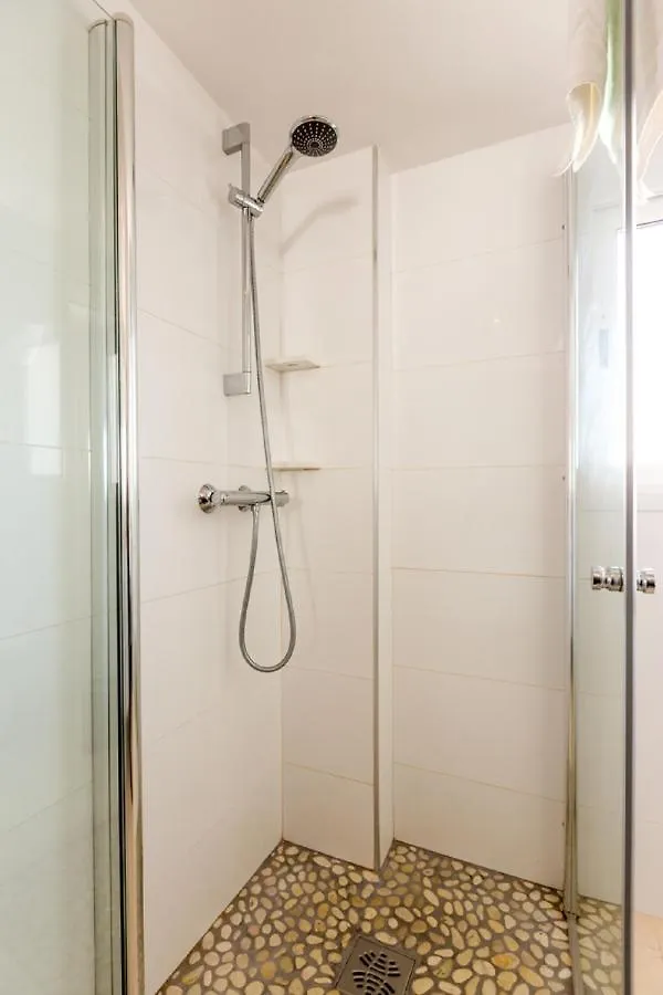 4 Bedroom Holiday Penthouse Near Puerto Banus, In Nueva Andalucia マルベーリャ アパート